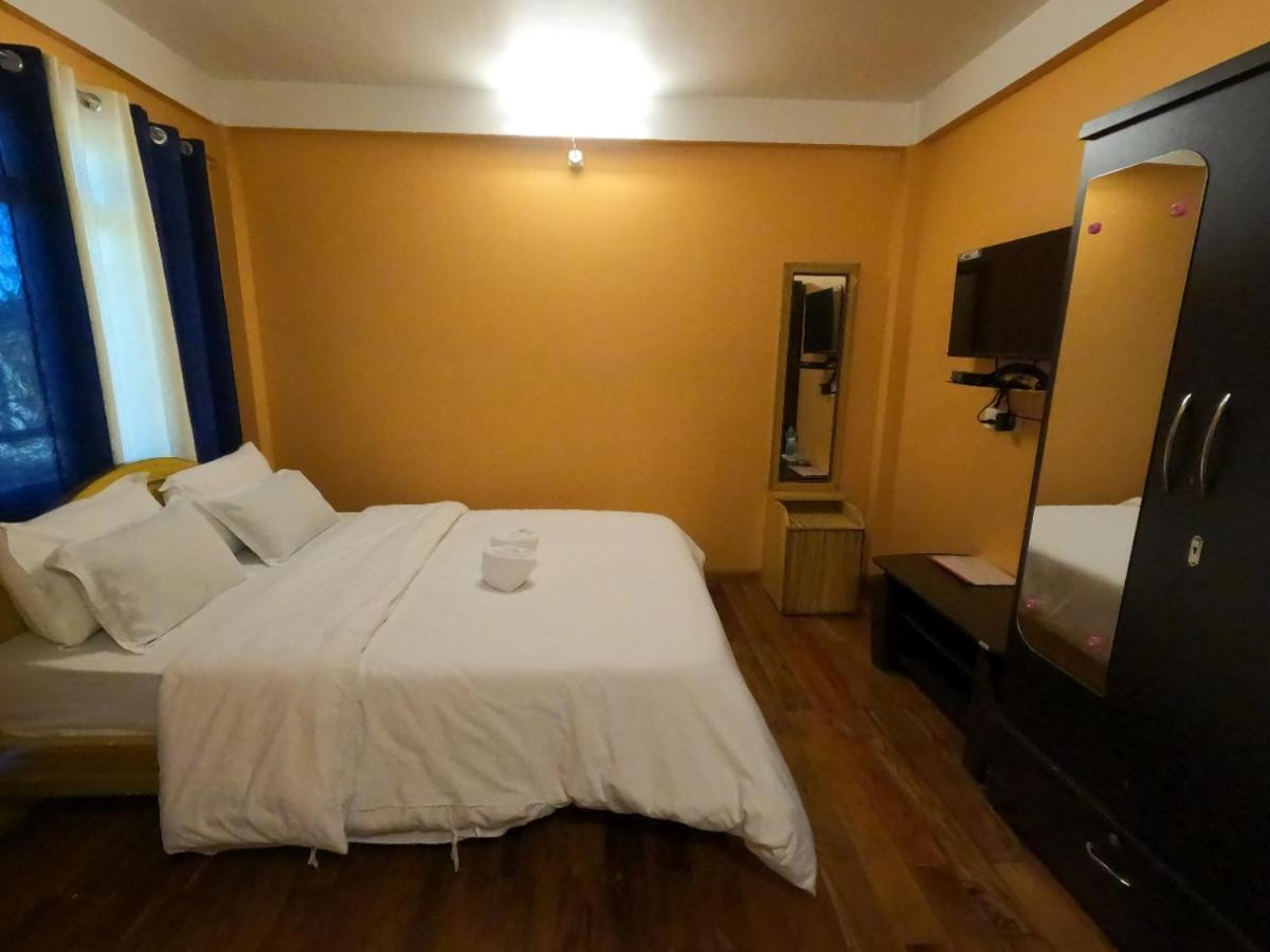 Aurora Guest House Shillong Buitenkant foto