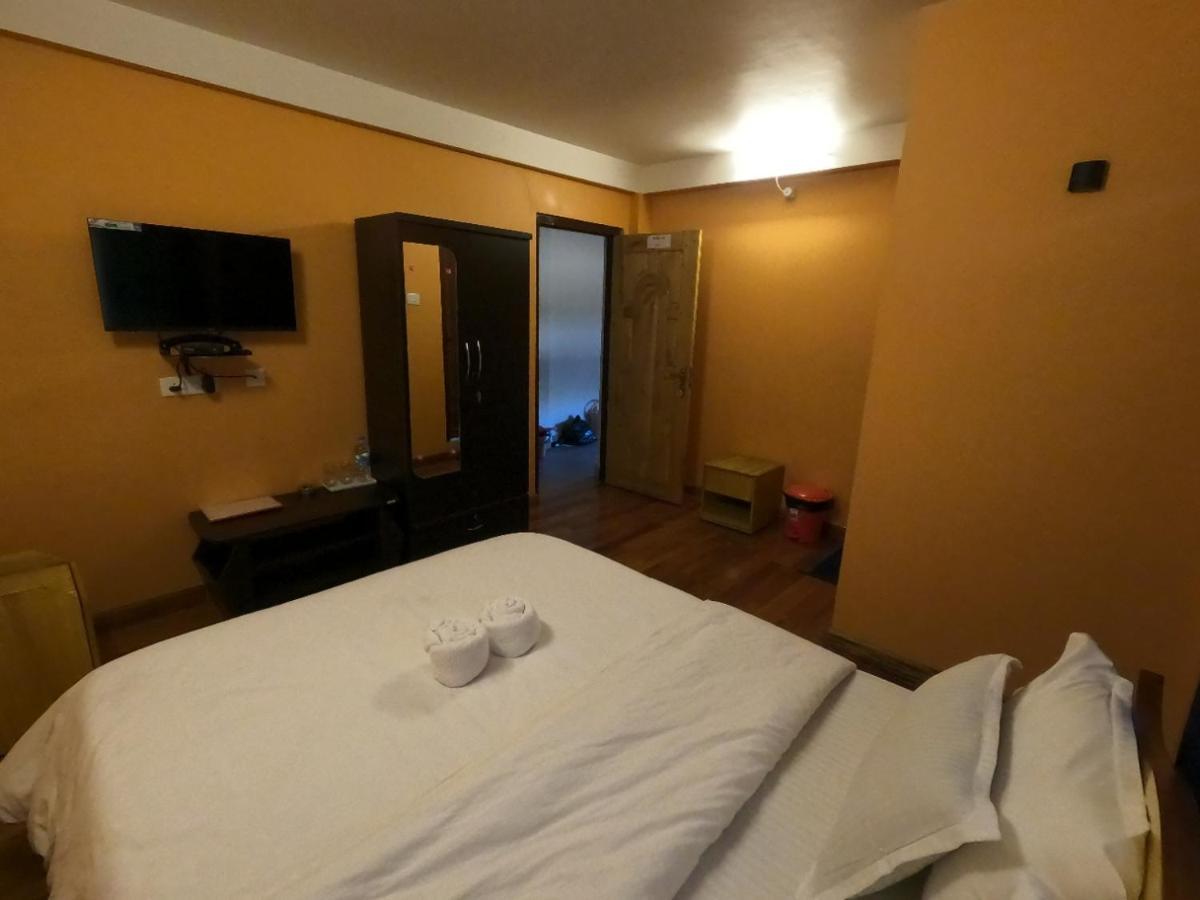 Aurora Guest House Shillong Buitenkant foto
