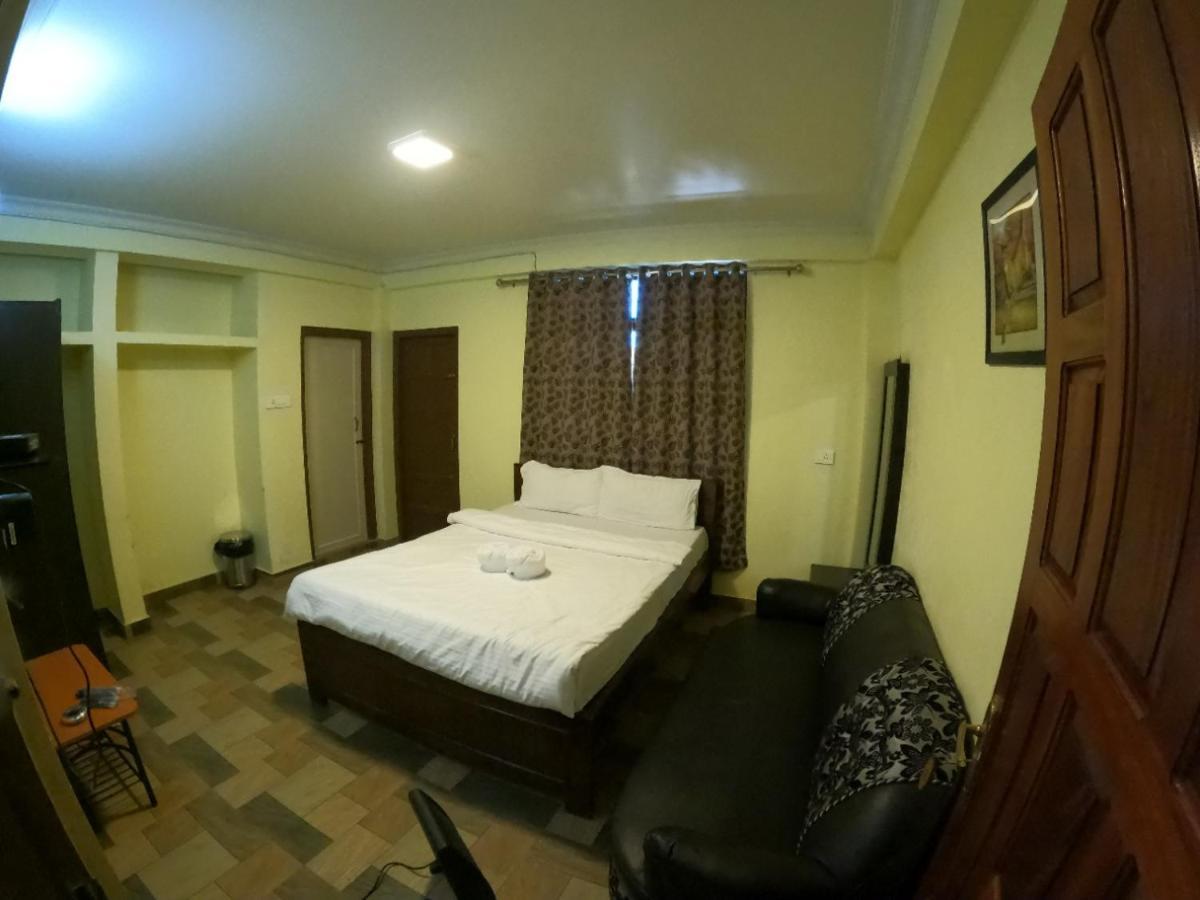 Aurora Guest House Shillong Buitenkant foto