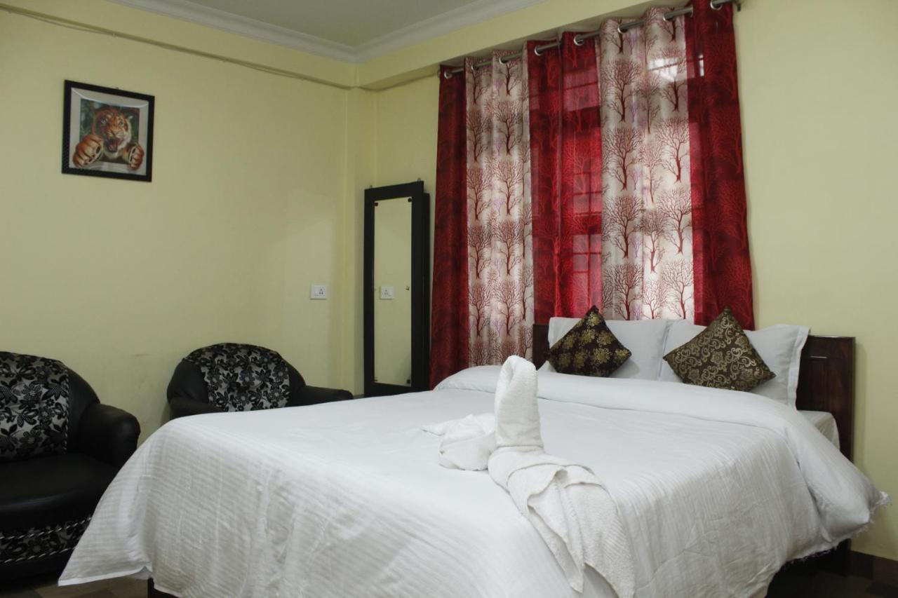Aurora Guest House Shillong Buitenkant foto