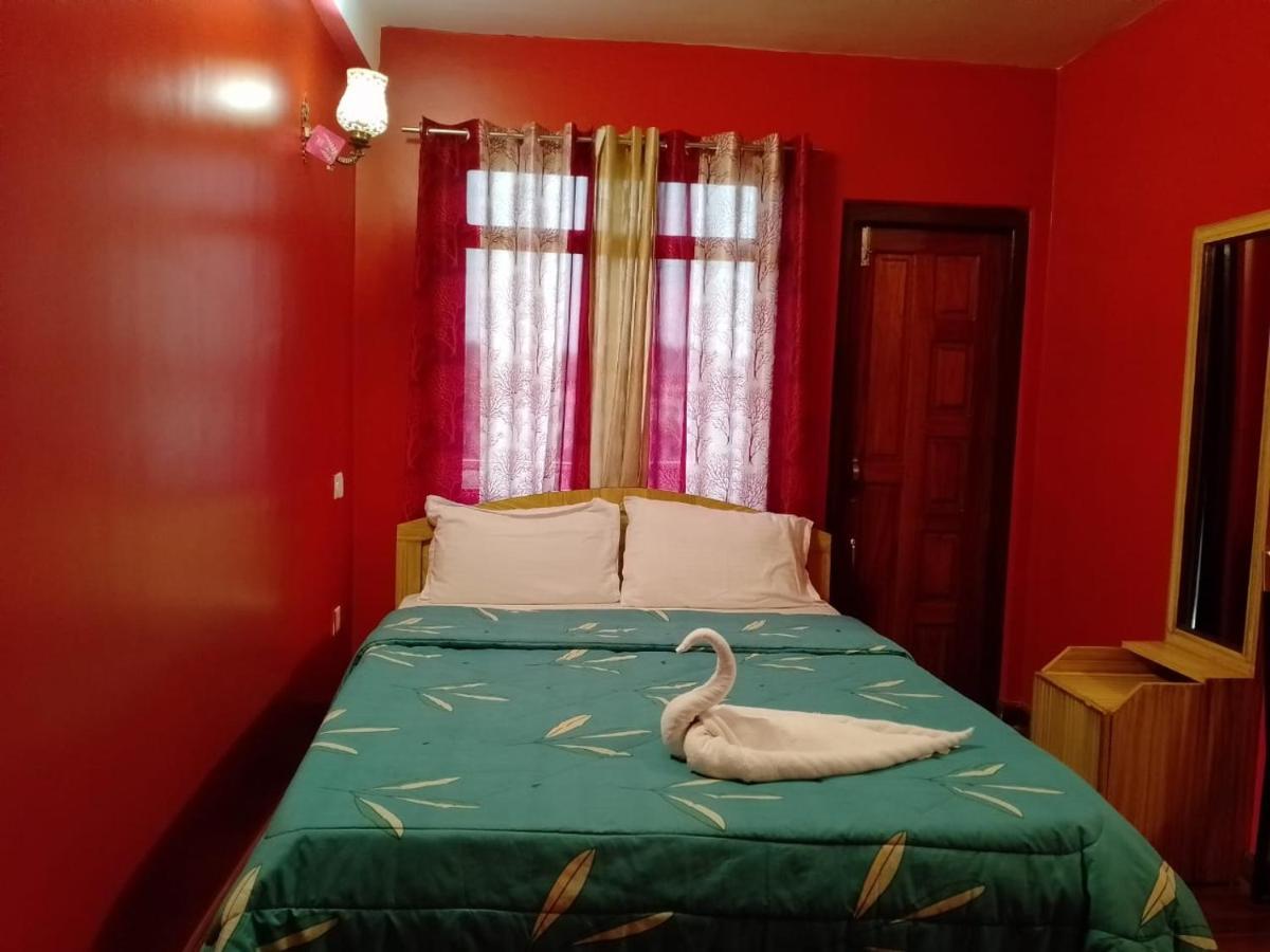 Aurora Guest House Shillong Buitenkant foto
