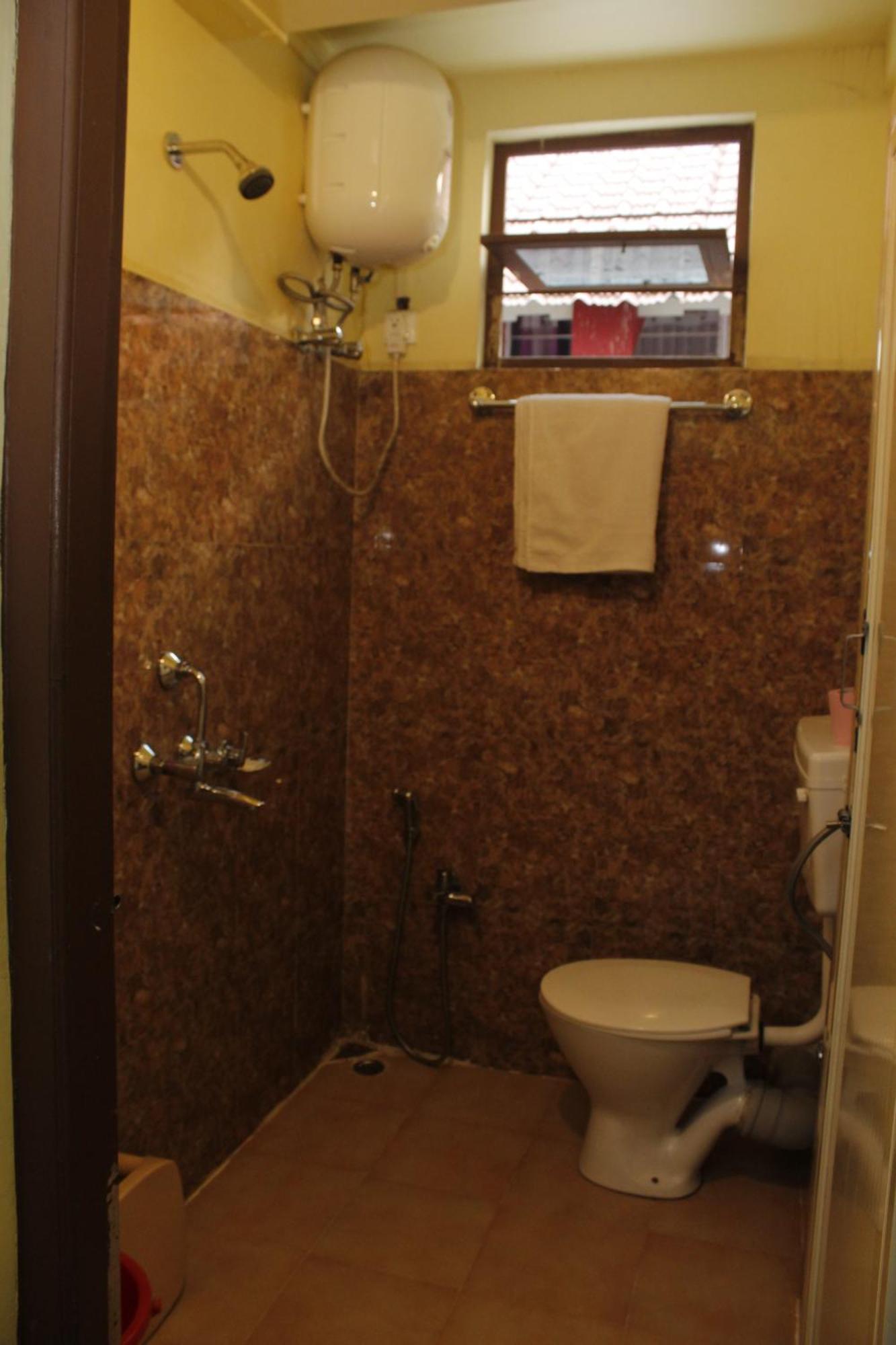 Aurora Guest House Shillong Buitenkant foto
