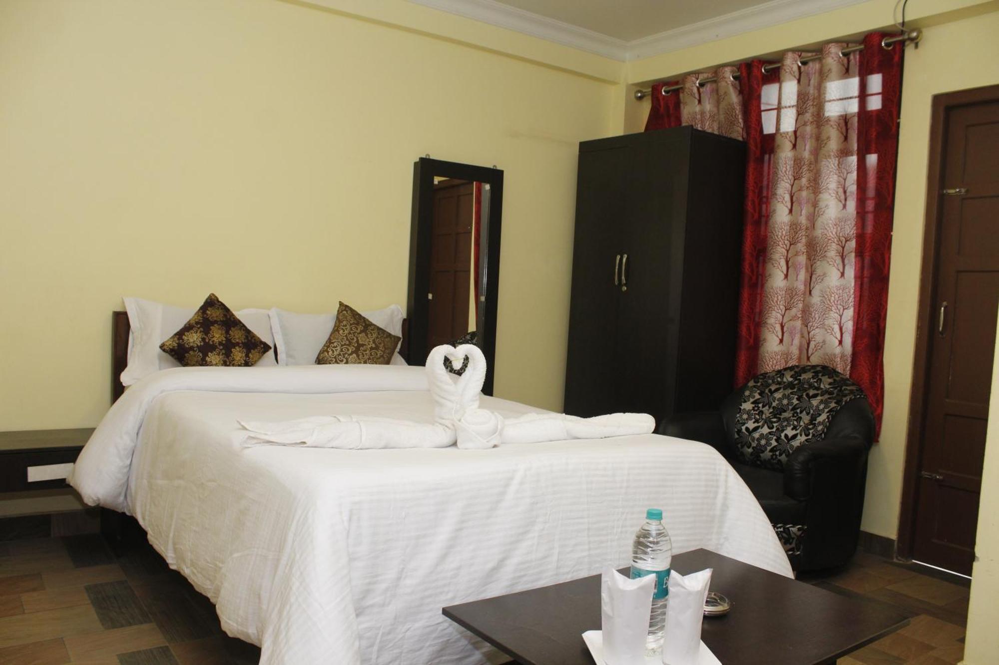 Aurora Guest House Shillong Buitenkant foto