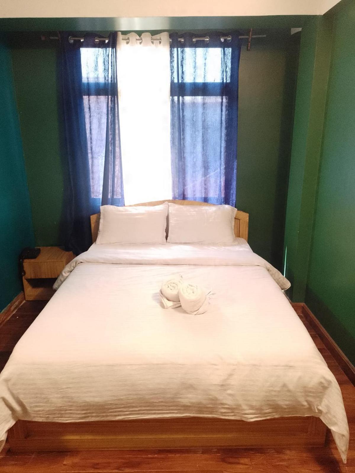 Aurora Guest House Shillong Buitenkant foto
